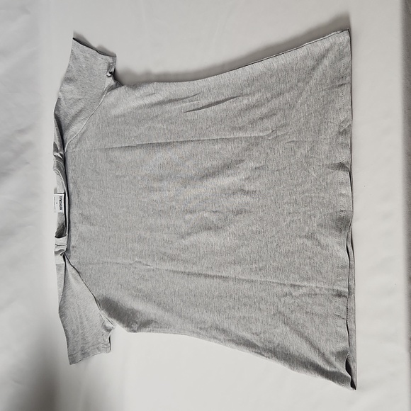 Gymshark Ladies Med. Grey tee shirt Cotton Blend with Elastane for a Perfect Fit - Picture 6 of 7